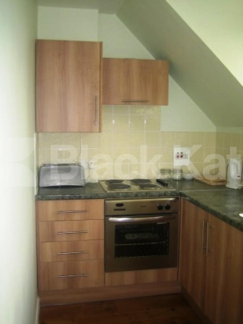 			AMAZING LOCATION!!!, 1 Bedroom, 1 bath, 1 reception Flat			 Highgate West Hill, HIGHGATE